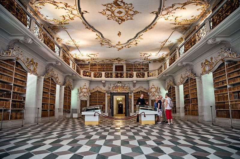 registrazioni interne ed esterne del monastero